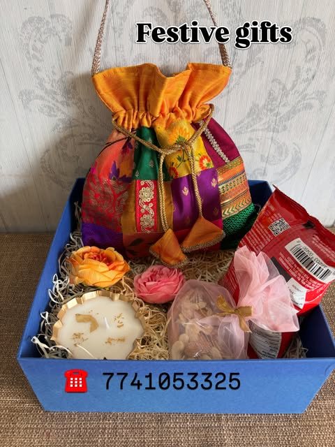 Festive gift hamper